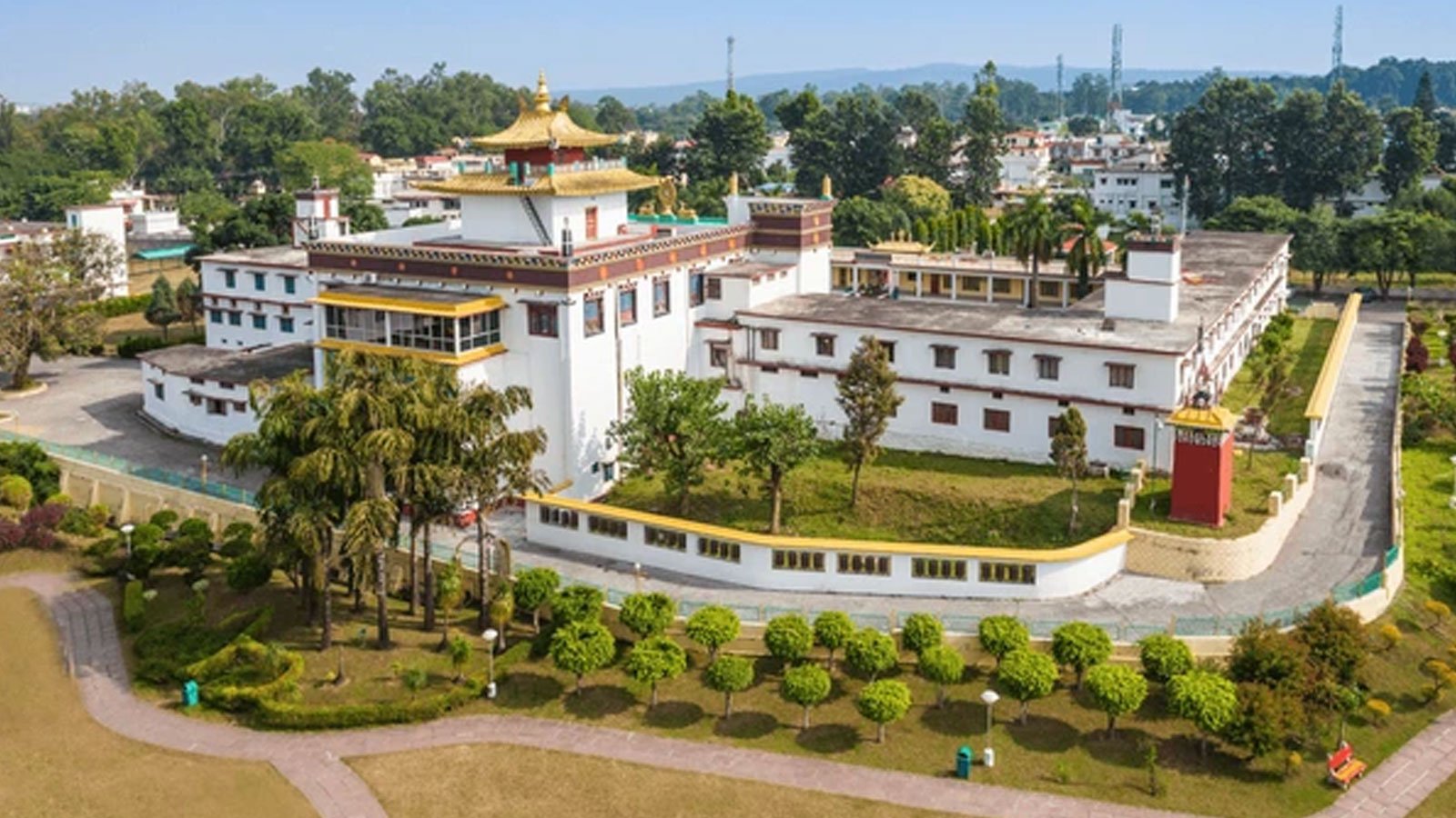 Mindrolling Monastery & Tibetan Buddhist Stupa Tour from Rishikesh